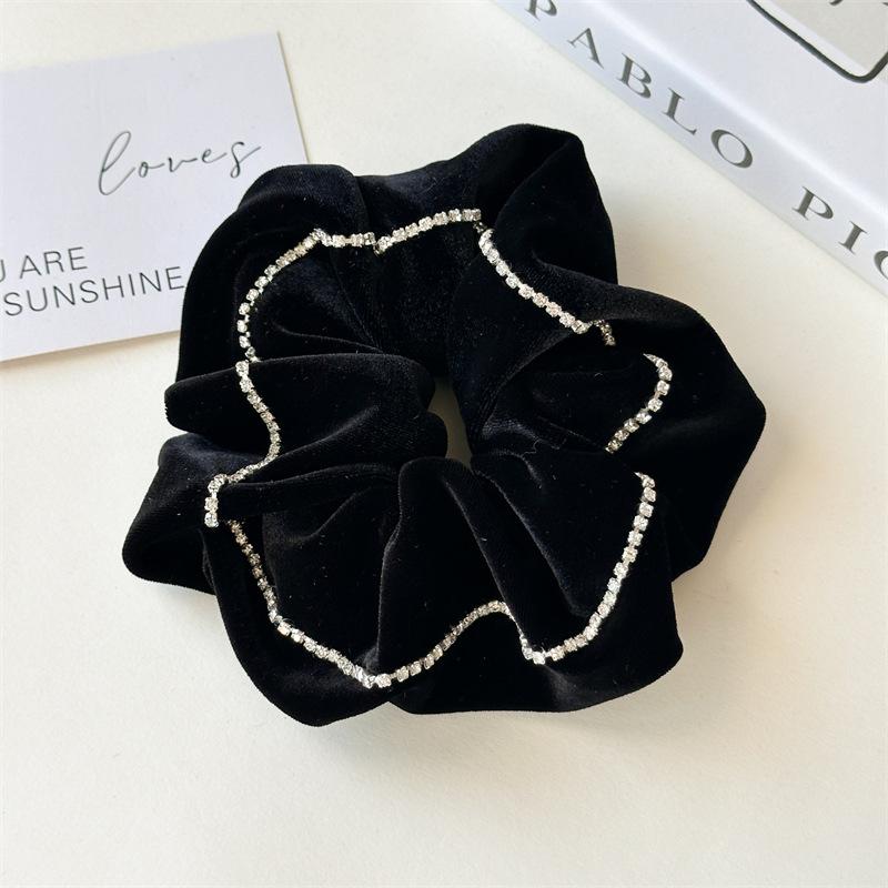 

Assorted Large Scrunchies Value Pack for Women Aesthetic Daily Fashion Hair Accessories black