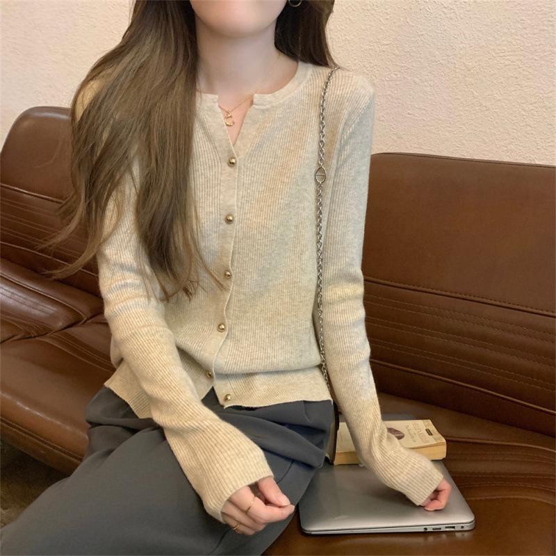 Cardigan in Maglia Fine KANING con Scollo a V e Maniche Lunghe da Donna - Maglione Autunno 2025