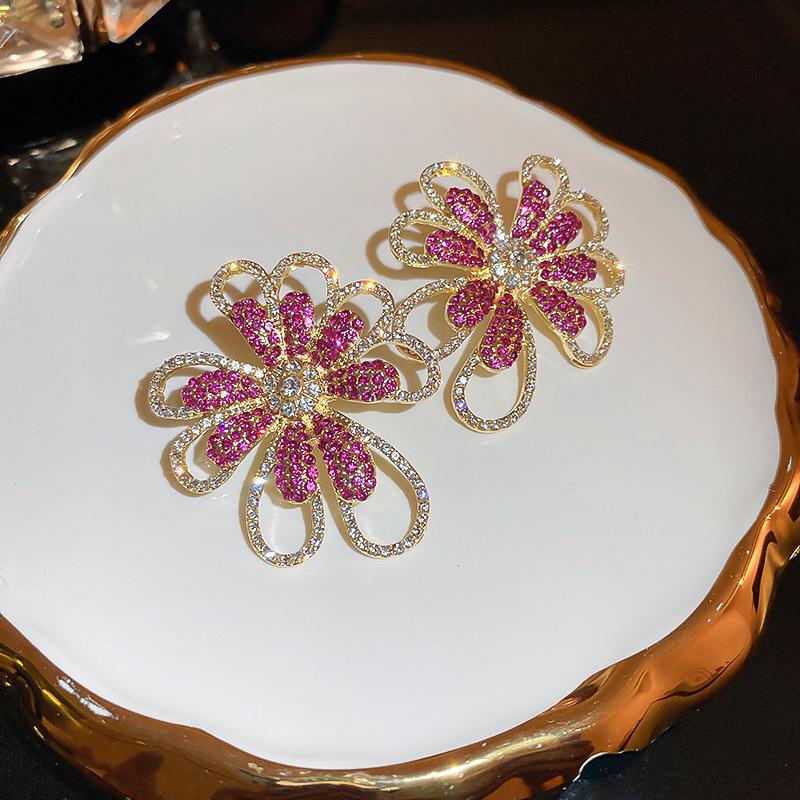 Exaggerated Rhinestone Flower Earrings for Women  Personality Trend Pink Stud Earring Temperament Luxury Party Date Zircon