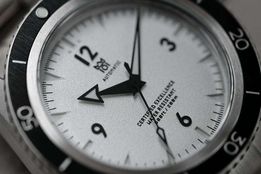 Hyakuichi 20 ATM Water Resistant Dive No White [HYAKUICHI 101] MODEL.19 Watch, Mechanical, Date,