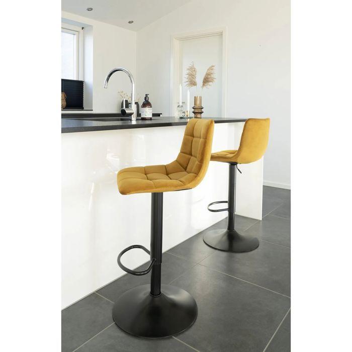 2 chaises de bar en microfibre jaune moutarde avec pieds noirs