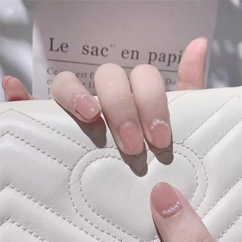 

Wearable Nail Patches for Students and Pregnant Women - Easy-to-Use Fake Nails