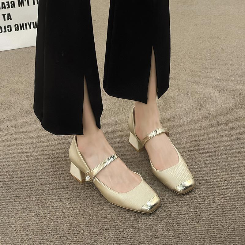 

Туфли Мэри Джейн для девочки 2025 новая весна и лето с юбкой толстый каблук высокие каблуки универсальные французские сказочные нежные одинарные туфли 34