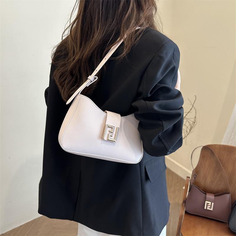 Bag Women's New Fashion Trend Shoulder Bag Niche Design Underarm Bag Personalized Messenger Small Square Bag