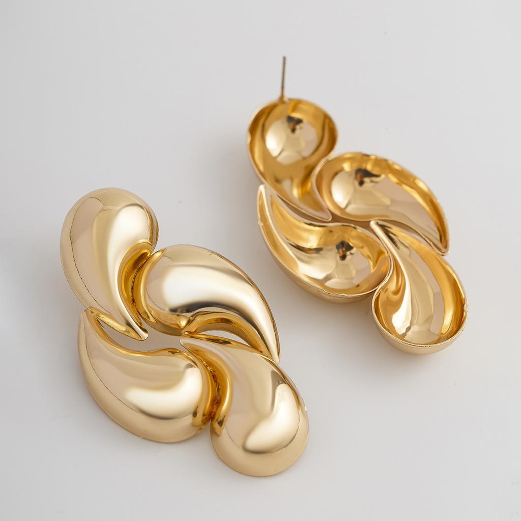 Street shots ins geometric metal earrings earrings design glossy surface comma water drop stud earrings female