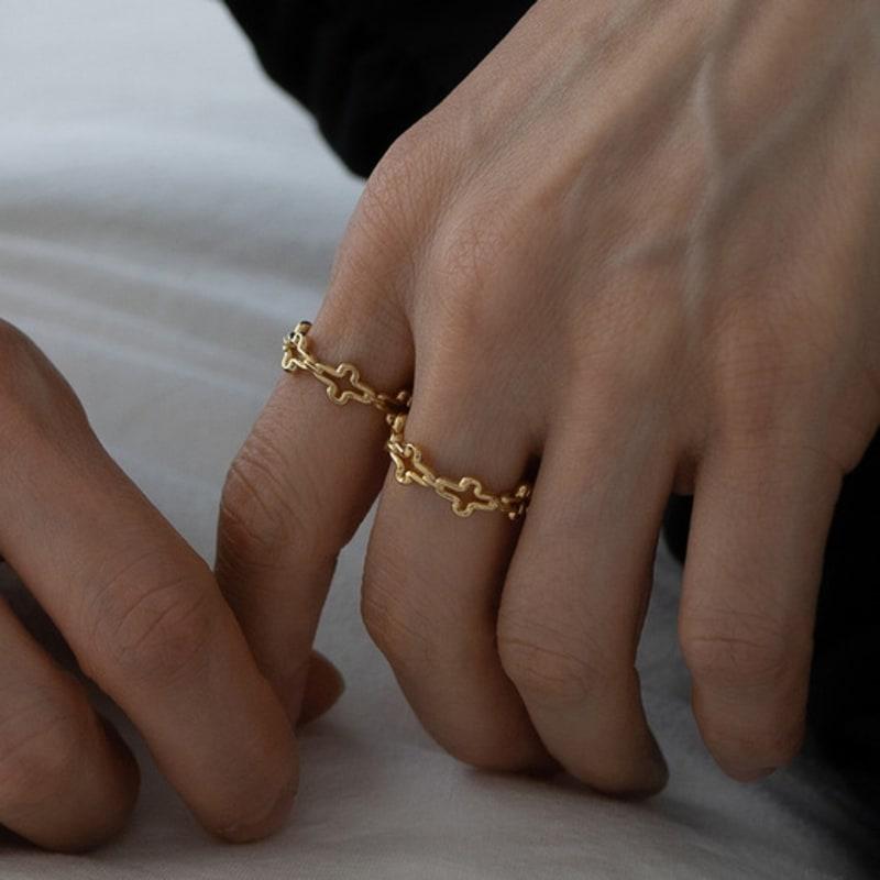 Invisible Collage HUG PATTERN RING_GOLD