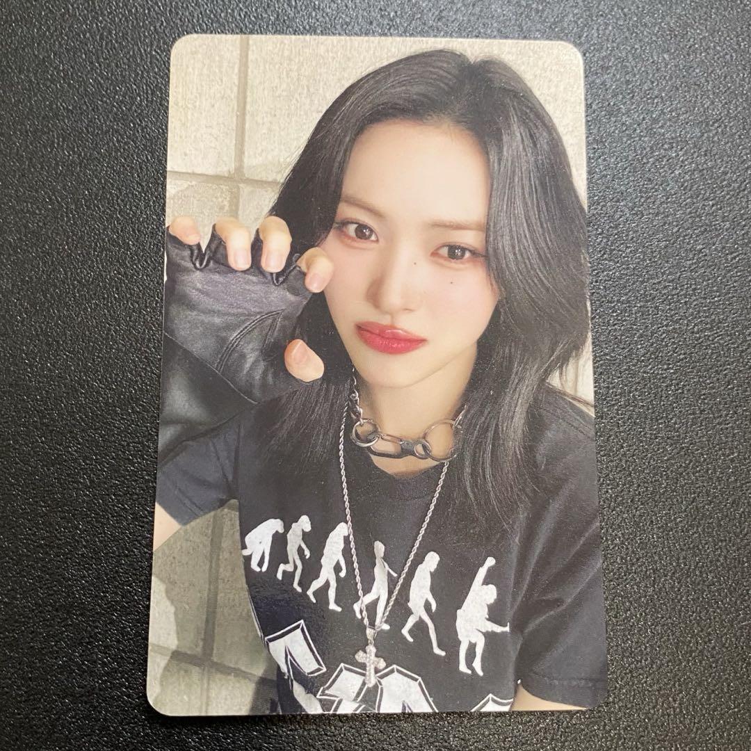 

[Б/У] ITZY Itchi коллекционная карточка бонус за покупку мерча на 10 000 иен Рюджин