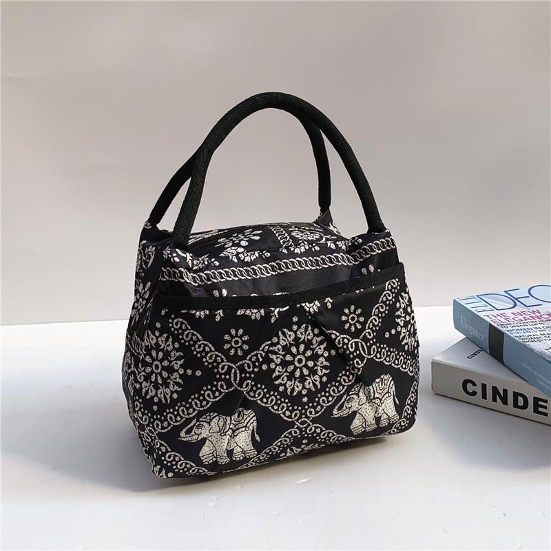 Waterproof Oxford Tote: Stylish Handbag for Middle-Aged Women - Perfect for Work and Outings