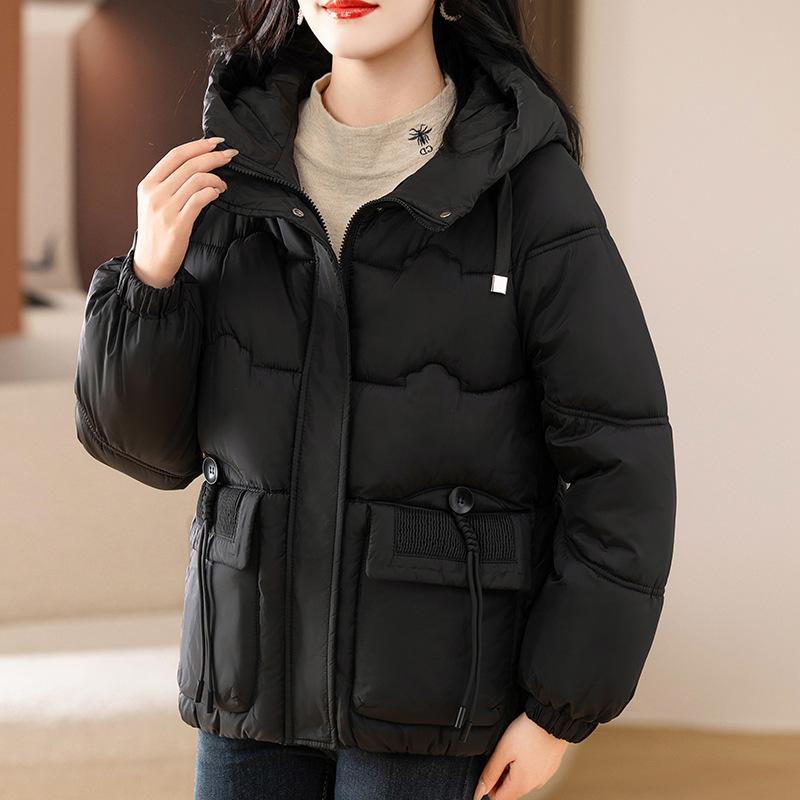 

Новая зимняя модная короткая хлопковая куртка в стиле пэчворк поставляется с утепленной курткой и утолщенной курткой большого размера однотонной расцветки с капюшоном. 3XL чёрный