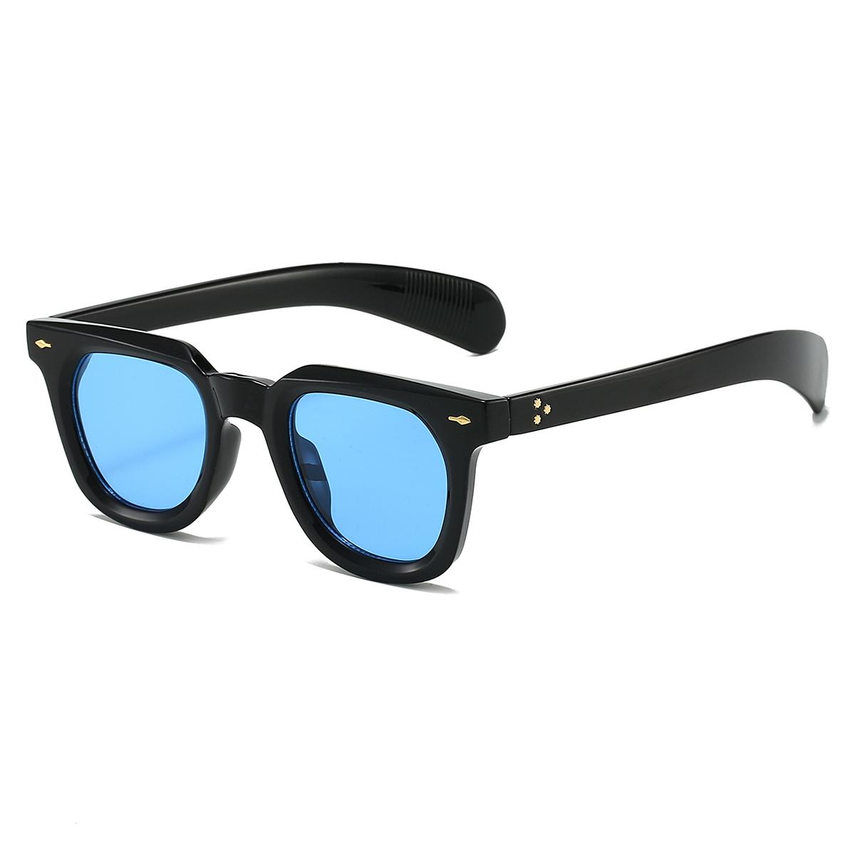 

Womens Vintage Rectangular Rivets Eyeglasses Decor Hip Pop Punk Trends Hiking Sun Glasses Glasses Fashionable Solid Color Men uv400 Eyewear 1PC