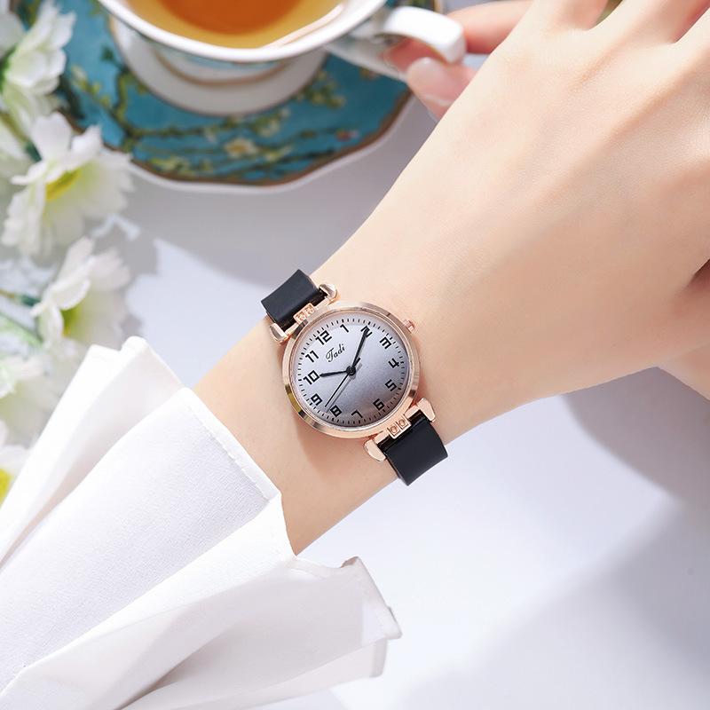 Fashion Gradient Dial Women Watches High Quality Ladies Quartz Watch Leather Wristwatches Ladies Clock Gift Montre Femme Reloj