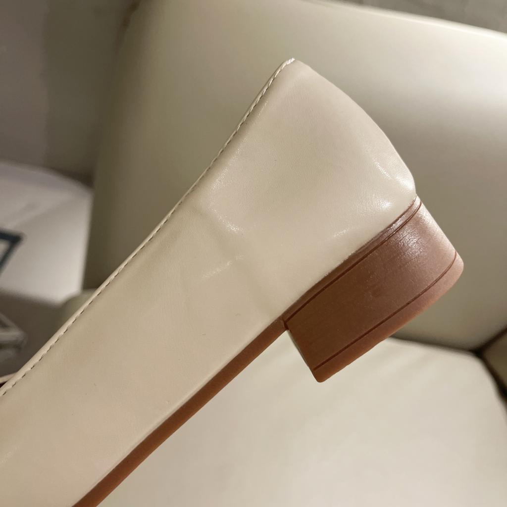 Fashion Soft Soled Low Heeled Women's Small Leather Shoes, Women's 2025 Summer New Item, One Foot Shallow Mouth Flat Sole Single Shoe