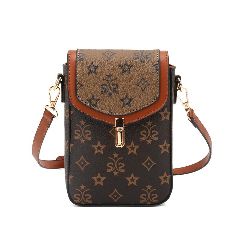 The new small bag is popular today, and the one-shoulder women's bag is retro and high-end messenger.