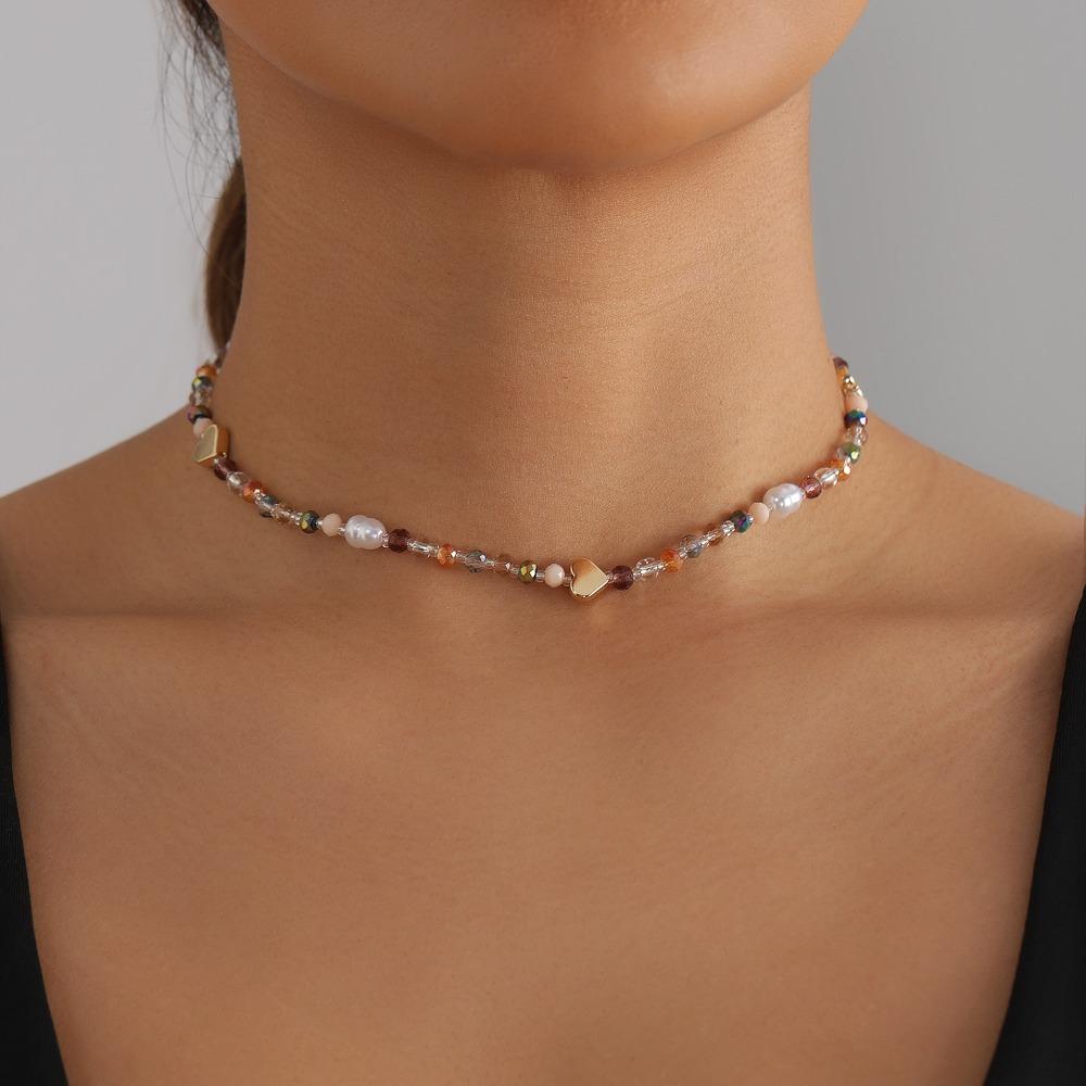Creative Design Colored Crystal Stone Baroque Pearl Heart-shaped Beaded Choker Necklace for Women Charm Jewelry Accessories Gift