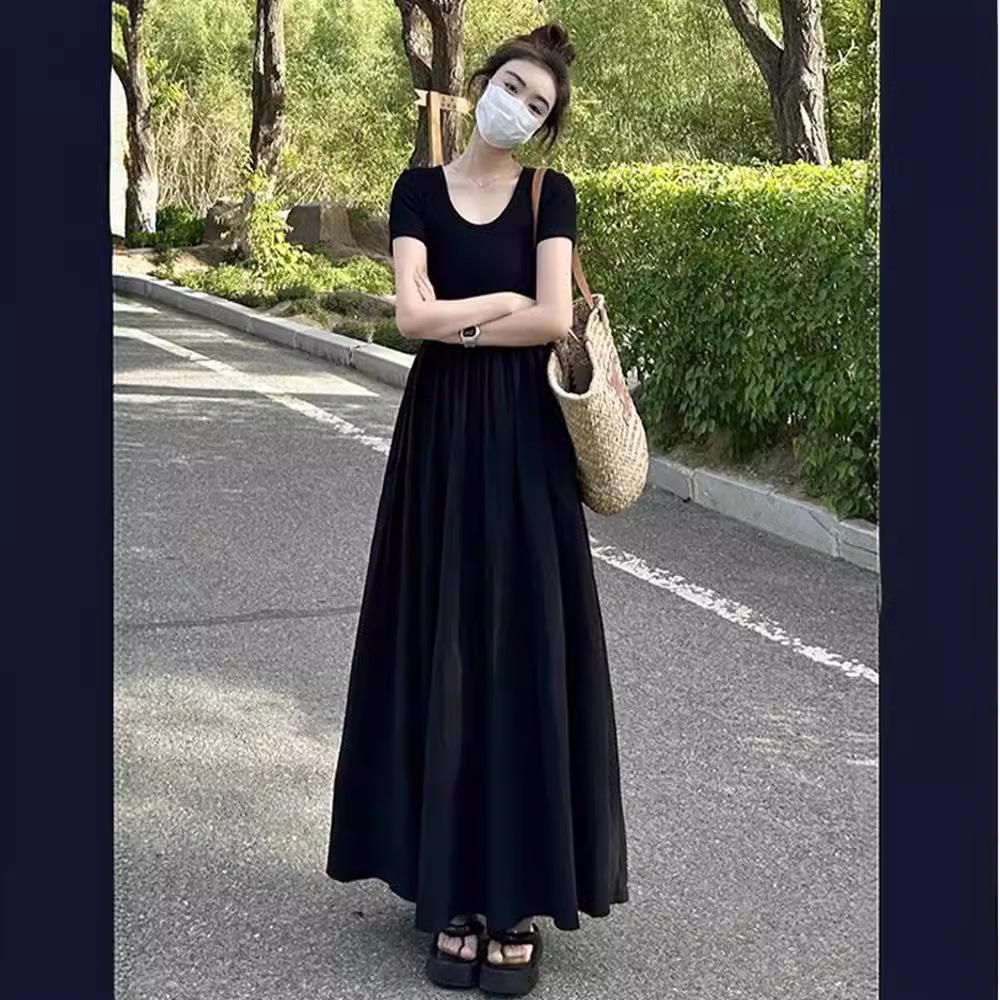Early Spring Hepburn Style Black Dress Women's Summer 2026 Women's Clothing New French Temperament Slim Dress