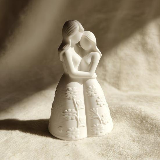 Figurka Matki i Córki w Uścisku Statuetka na Dzień Matki do Wystroju Domu Sypialni Biurka Pamiątka Prezenty na Ślub Urodziny