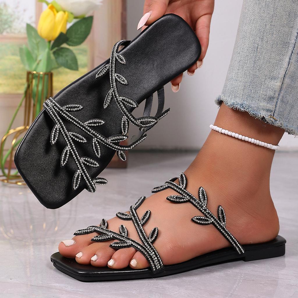 Summer women's square headed rhinestone flat bottomed beach slippers