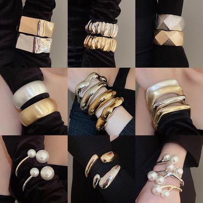 Elegant Geometric Wave Square Bangle: High-End Fashion Bracelet for Women