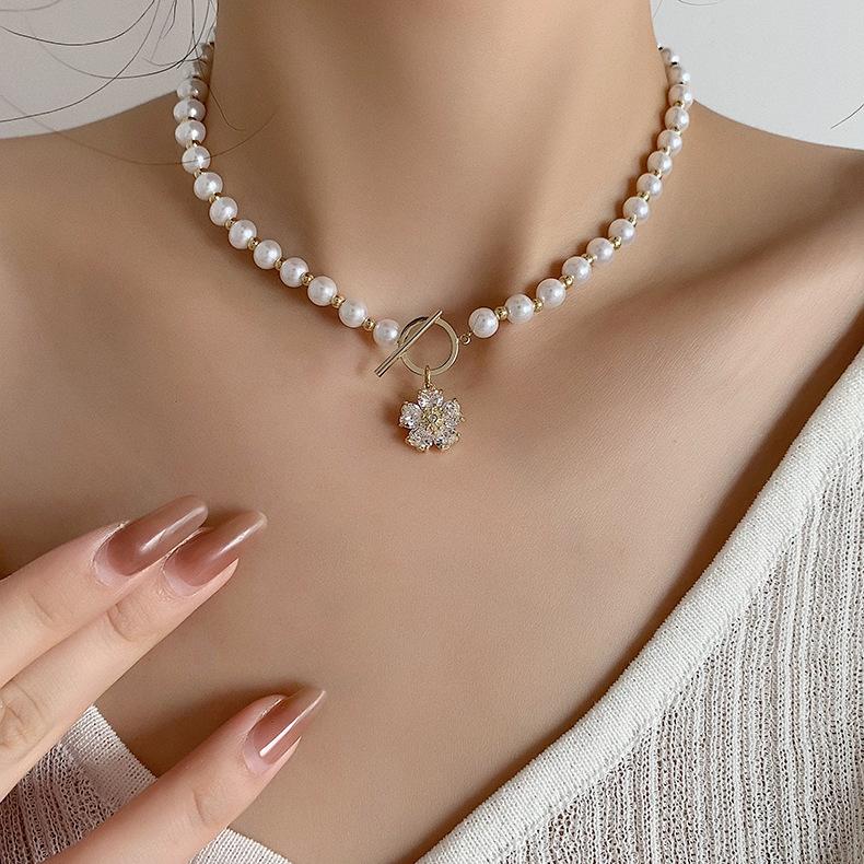 Zircon Flower Pearl Necklace Niche Design Sense 2025 Clavicle Chain Summer Versatile OT Buckle Accessories