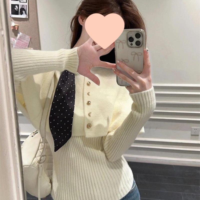 

Korean Style Red Cape Sweater Two-Piece Set for Women - Autumn/Winter Fashion XS (suggested for 75-95 lbs)