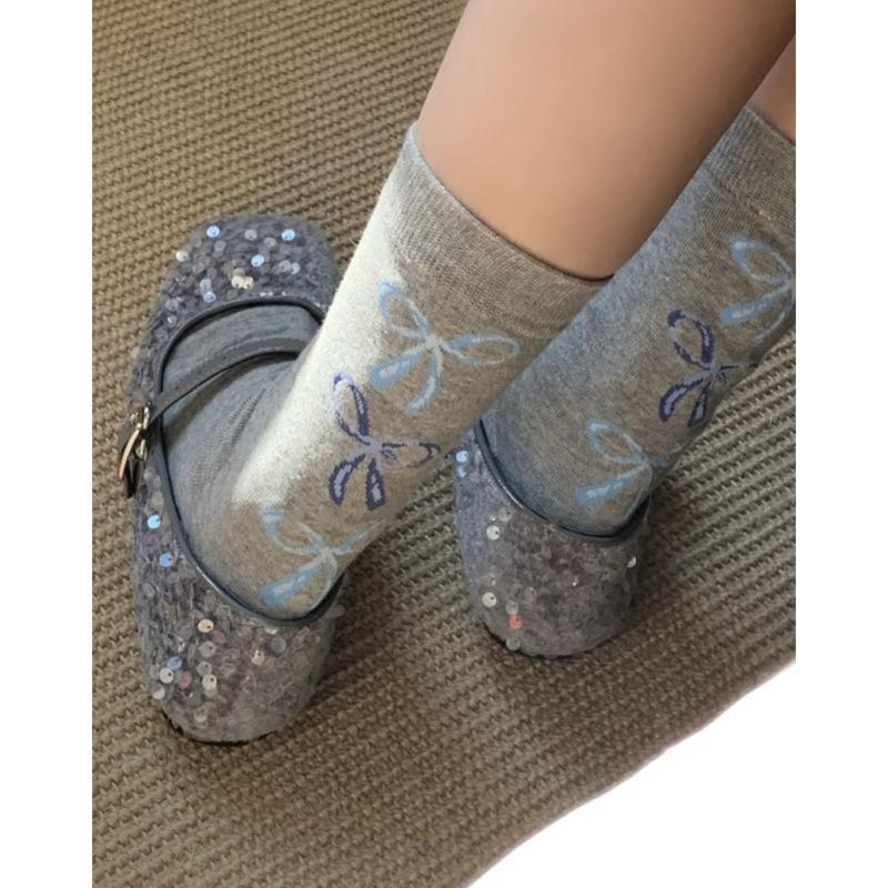 Lady Spring and Autumn All Kinds of Simple Sweet Gentle Bowtie Illustration College Wind Tube Socks