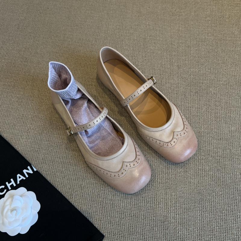 

Spot second hair! Brock engraved Mary Jane small leather shoes round head one-word buckle belt gentle wind flat sole shoes women 40 абрикосовый