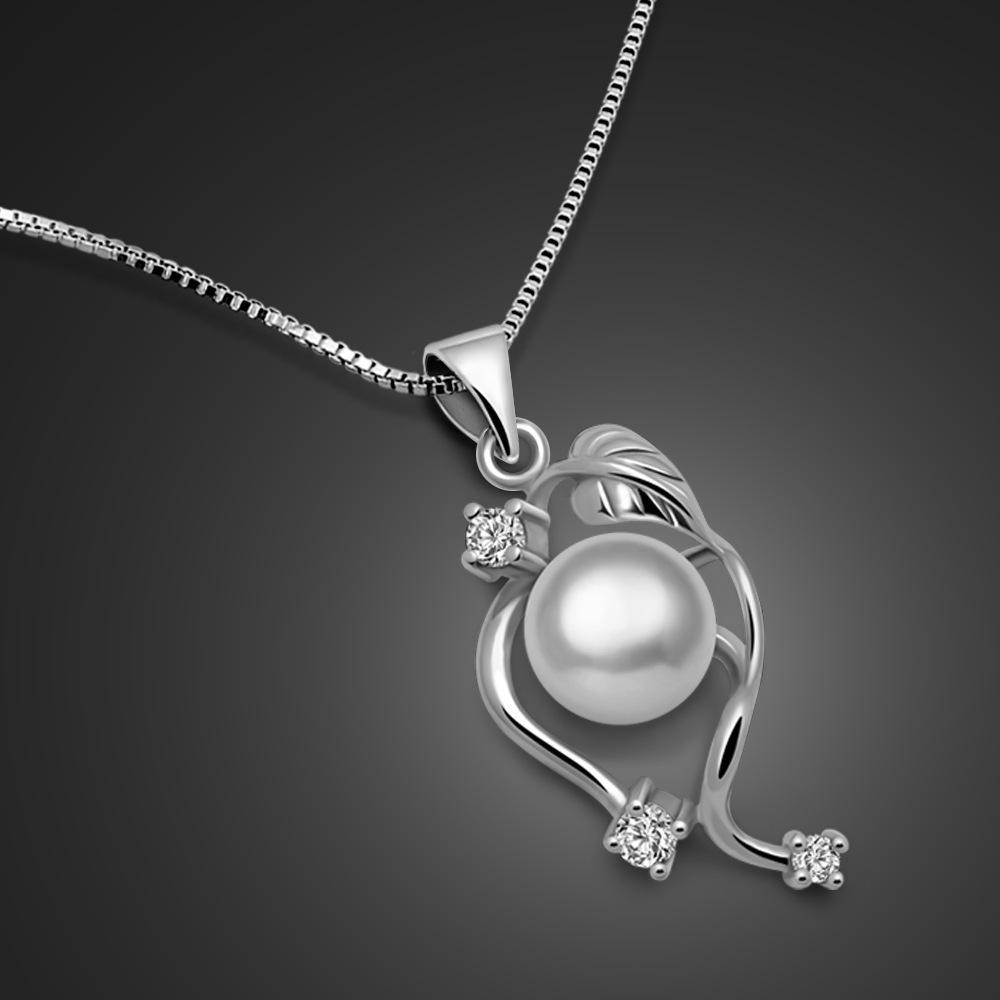 

Zircon Shell Pearl Pendant Necklace Women S Electroplated Platinum Jewelry 43cm