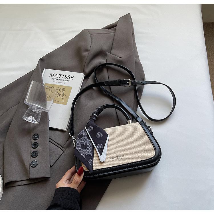 Popular small bag women's 2025 spring and summer new portable small square bag fashionable versatile texture messenger bag