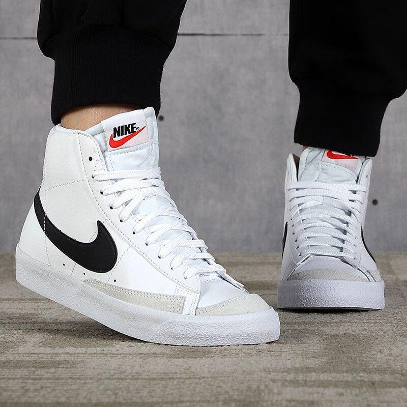 Nike Scarpe da Skateboard Blazer Mid 77 Mid top Bianco Nero DA4086-100
