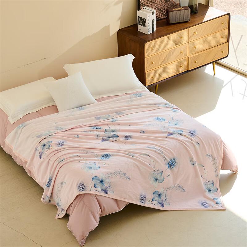 

Mercury Home Textiles Dream Flower Stream White Goose Down Quilt 180x200cm