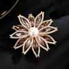 Fashionable Crystal Hollowed-out Sunflower Brooch, Elegant and Refined Pearl Brooch with A Light Luxury Design Sense