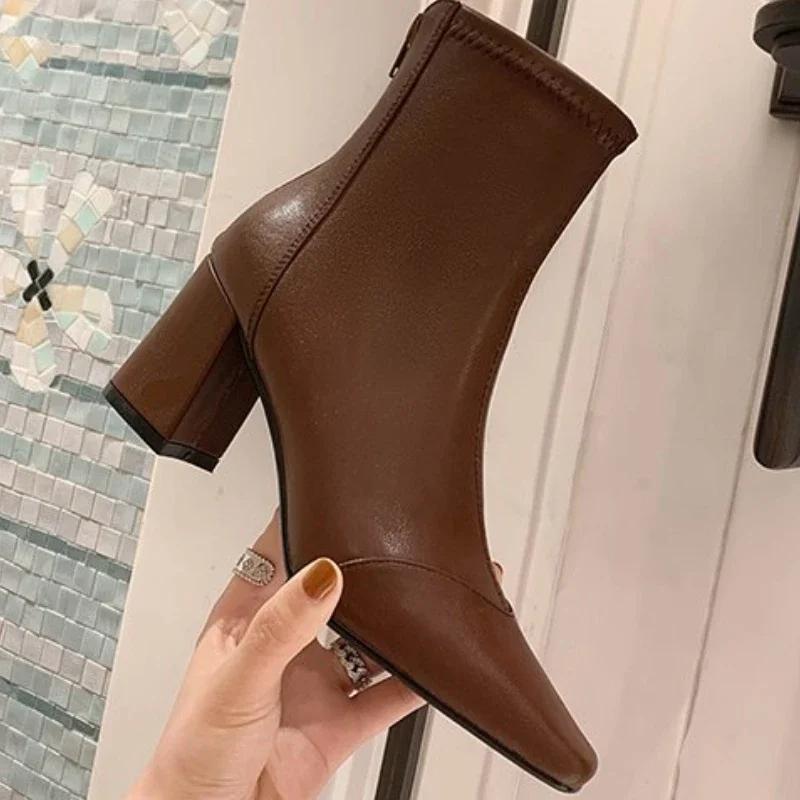 Fashion Women Vintage Ankle Boots Thick Heels Short Boot New Fashion Pointed Toe Zipper Winter Women's Shoes Leather Brown Short Booties