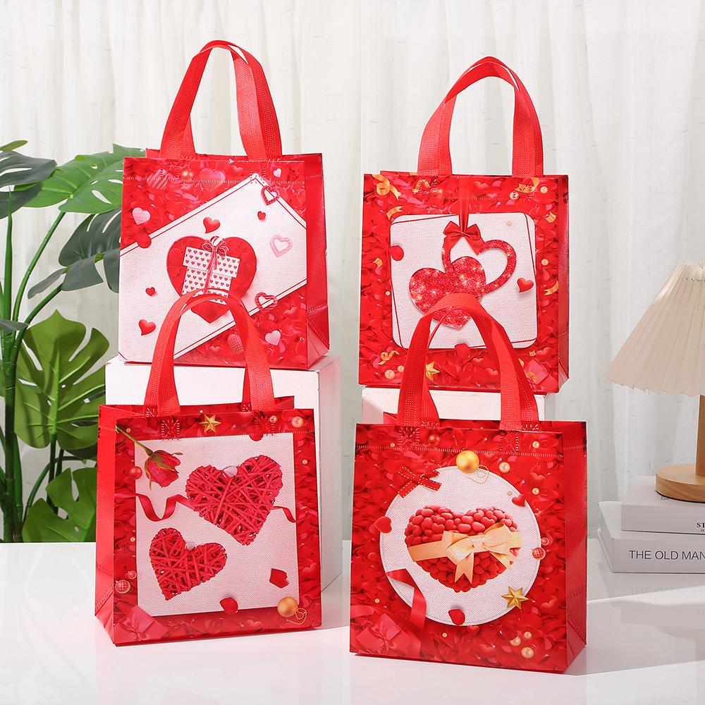 12 Pieces/set, 4 Patterns, 3 Each, Valentine's Day Gift Bag, Non-woven Fabric, Beautiful Love Gift Bag, Foldable, Portable Gift Bag