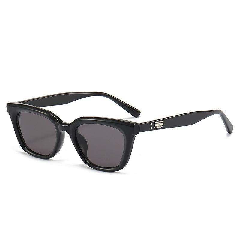 New gm square small face sunglasses hue men's and women's cat eye sunglasses black fashion UV protection