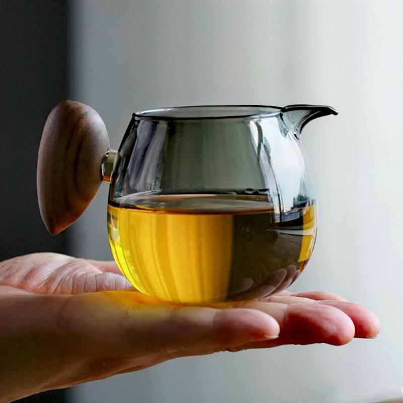 300ML Heat-resistant Glass Tea Pitcher Fair Cup With Wooden Handle Justice Cup Chahai Kung Fu Teacup Tea Set Accessories Teaware