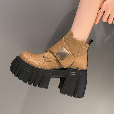 Stivali alla caviglia con plateau e tacchi alti da donna Scarpe chunky 2025 Nuovi stivali Chelsea invernali da designer Scarpe in pelle Décolleté Neve Mujer Botas