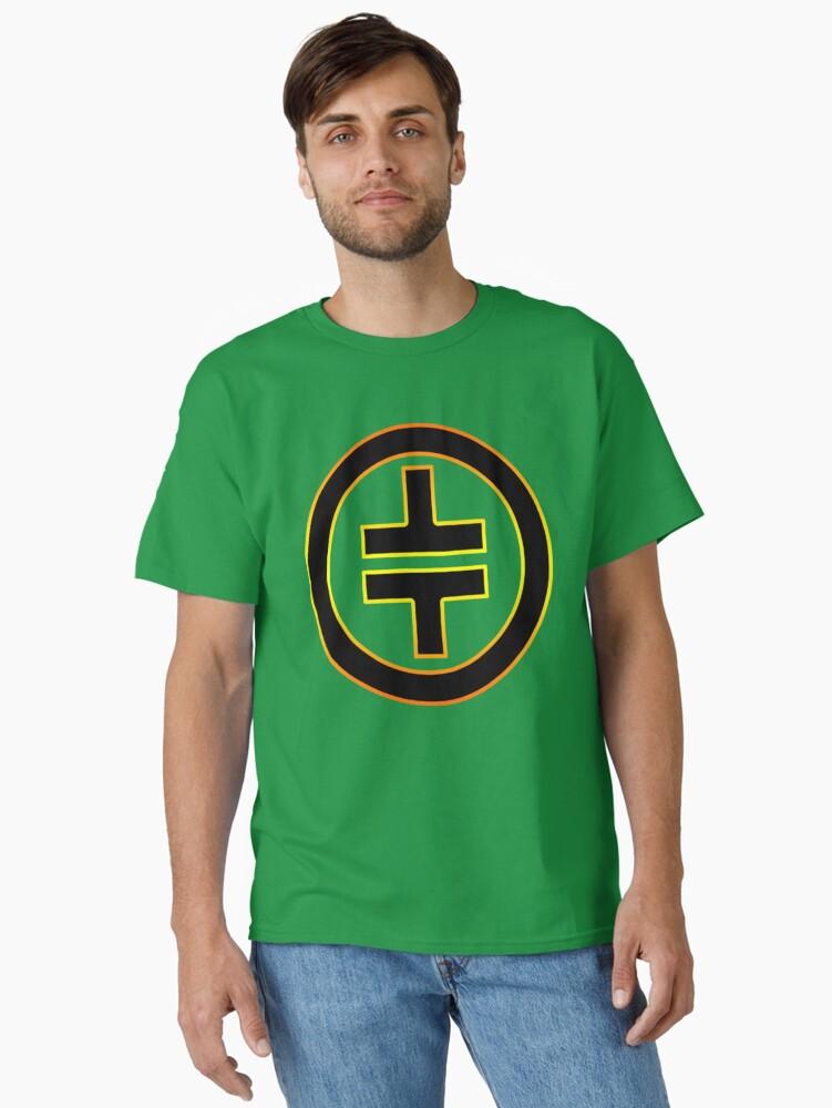 TT Fited Classic T-Shirt