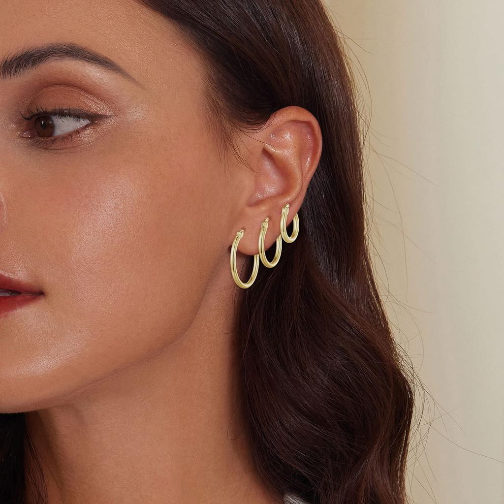 Gold-plated classic hoop earrings, silver clasp earrings, size M