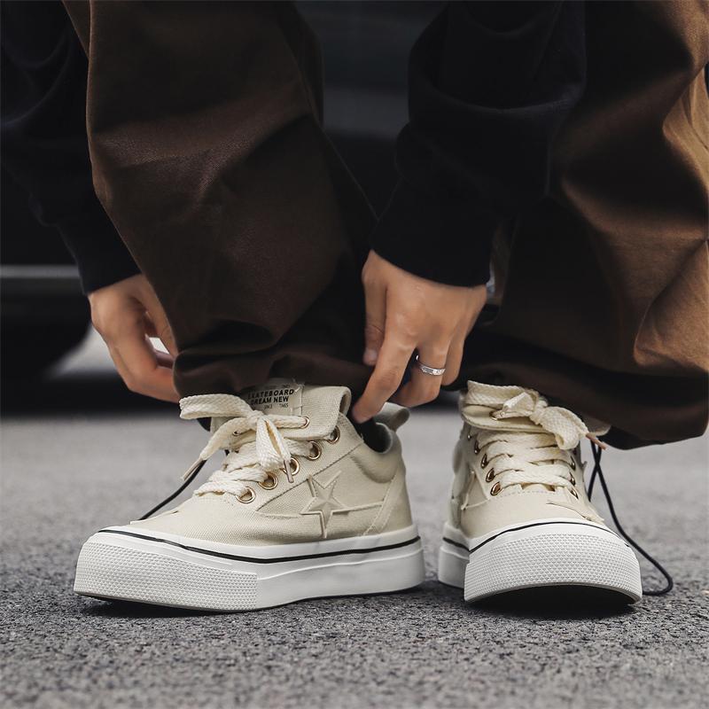 Fashion 2024 Autumn Winter Low Top Casual Breathable Trend Board Shoes Unisex Sports Skateboarding Shoes Fashion Vulcanized Shoes Men