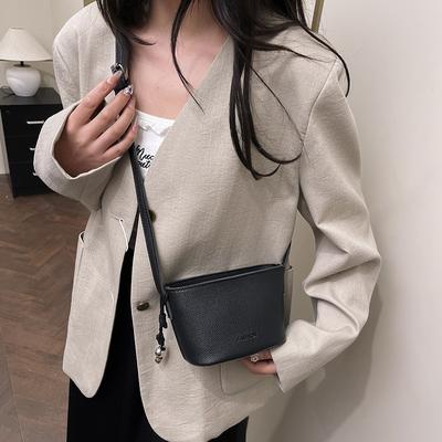 New Fashionable Versatile Shoulder Messenger Bag High-end Sense Solid Color Casual Simple Shoulder Messenger Bag Women