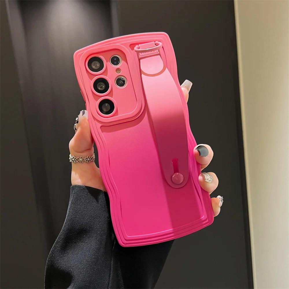 Gradient Color Wave Wristband Case for Samsung Galaxy S26 Ultra S25 S24 S23 S22 Ultra S24 FE S26 Plus A55 A35 A36 Bracket Cover