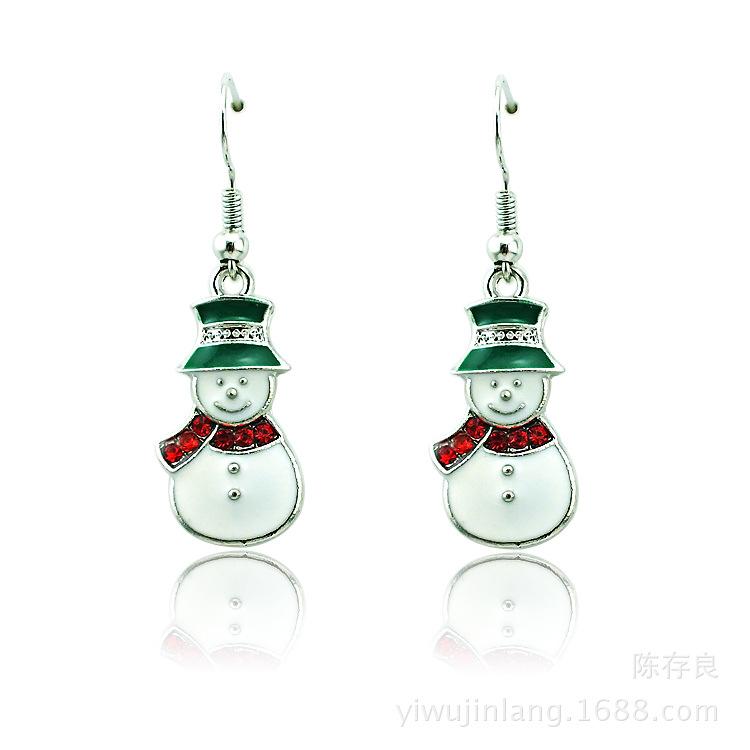 

2018 New European & American Fashion Snowman Christmas Earrings: Festive Holiday Jewelry European and American Style