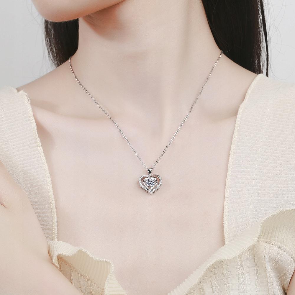 Silver Chain Necklace with Women' Pendant Heart Zircons Diamond