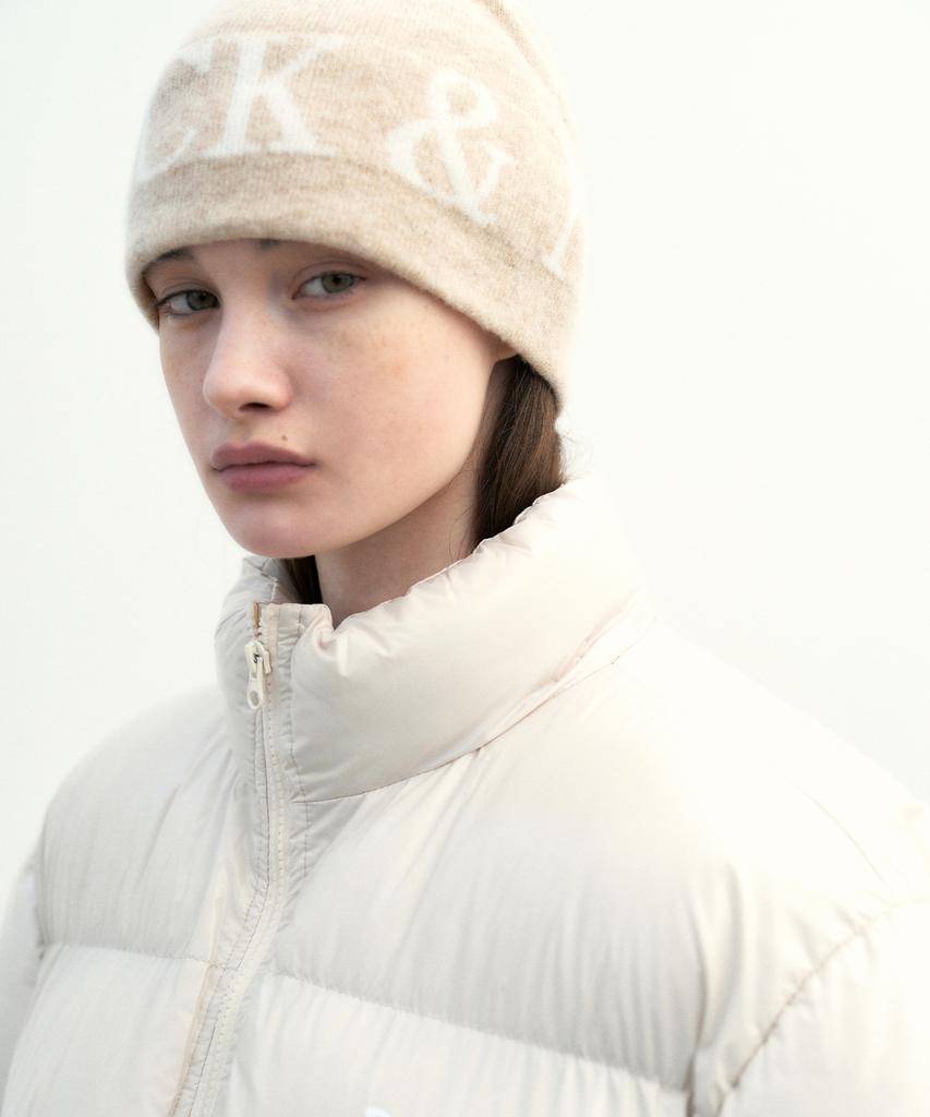 Nigaennikol Cashmere Lettering Jaquard Beanie_Light Beige