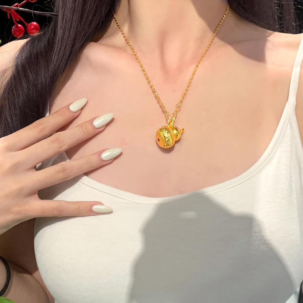 Chinese Style Gold-Toned Diamond Gourd Pendant Necklace for Women
