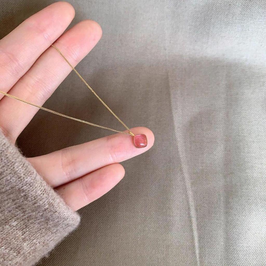 Pink Square Bean Necklace for Women - High-End, Everyday Versatile Choker, Skin-Brightening, Perfect Gift for Girlfriend.