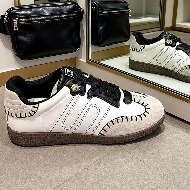 Soft leather retro lace-up color matching German training shoes women's versatile flat-bottomed casual sports shoes Forrest Gump shoes board shoes