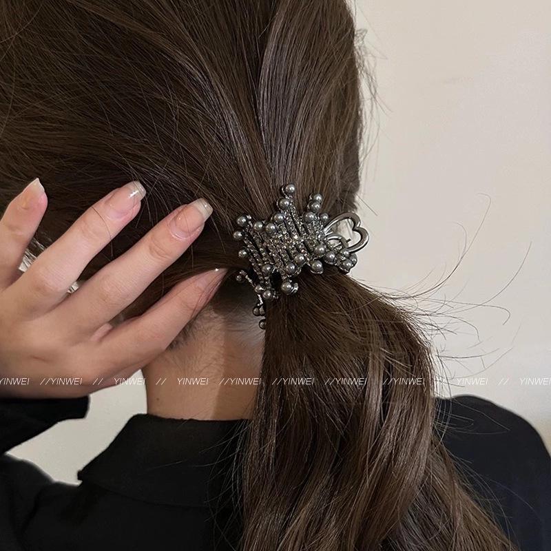 High-End Heart Ponytail Claw Clip for Women – Anti-Collapse Hair Accessory