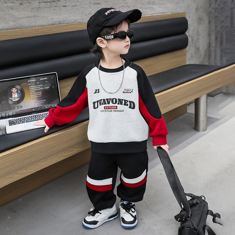 

Autumn Children s Sweatshirt & Cuffed Pants Set - Boys Casual Sportswear 2025 130 cm бежевий