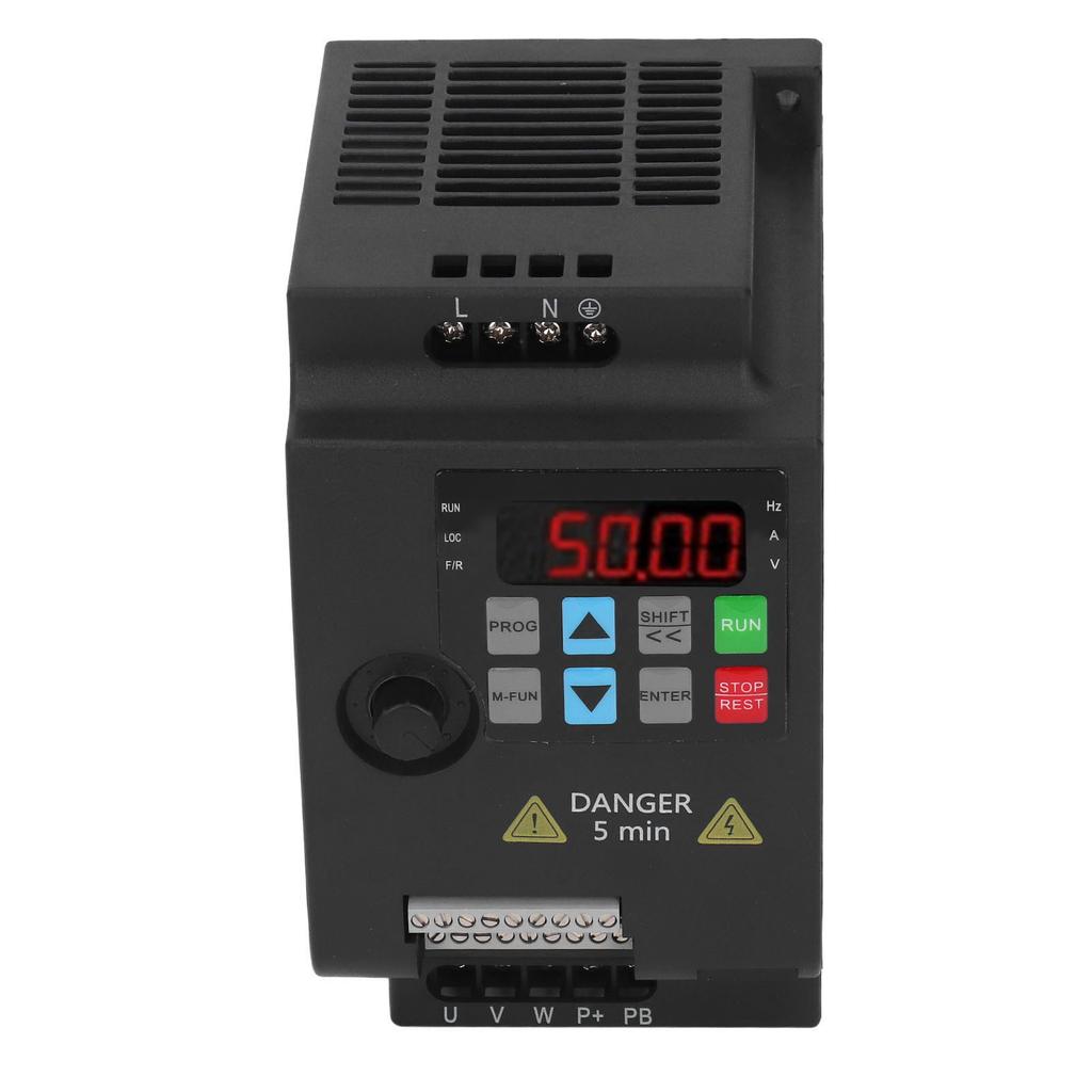 Frekvenční měnič s výkonem 1,5 kW, jeden vstup AC220V, 3 fáze AC0?220V